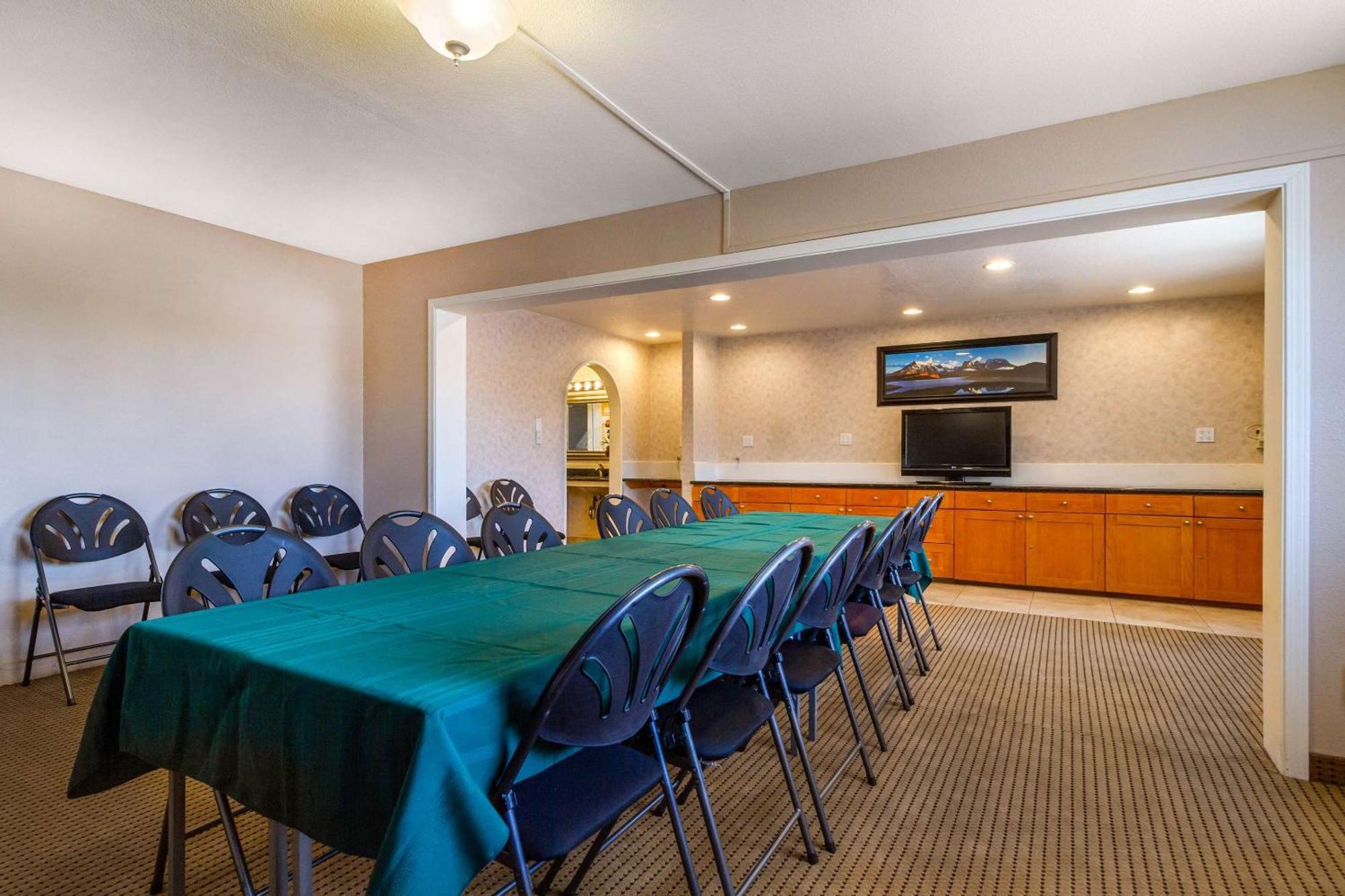 Rodeway Inn Auburn Extérieur photo